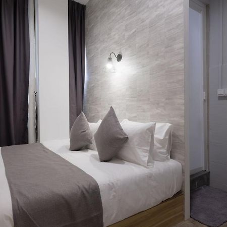 Q Loft Hotels At Bedok Сингапур Екстериор снимка