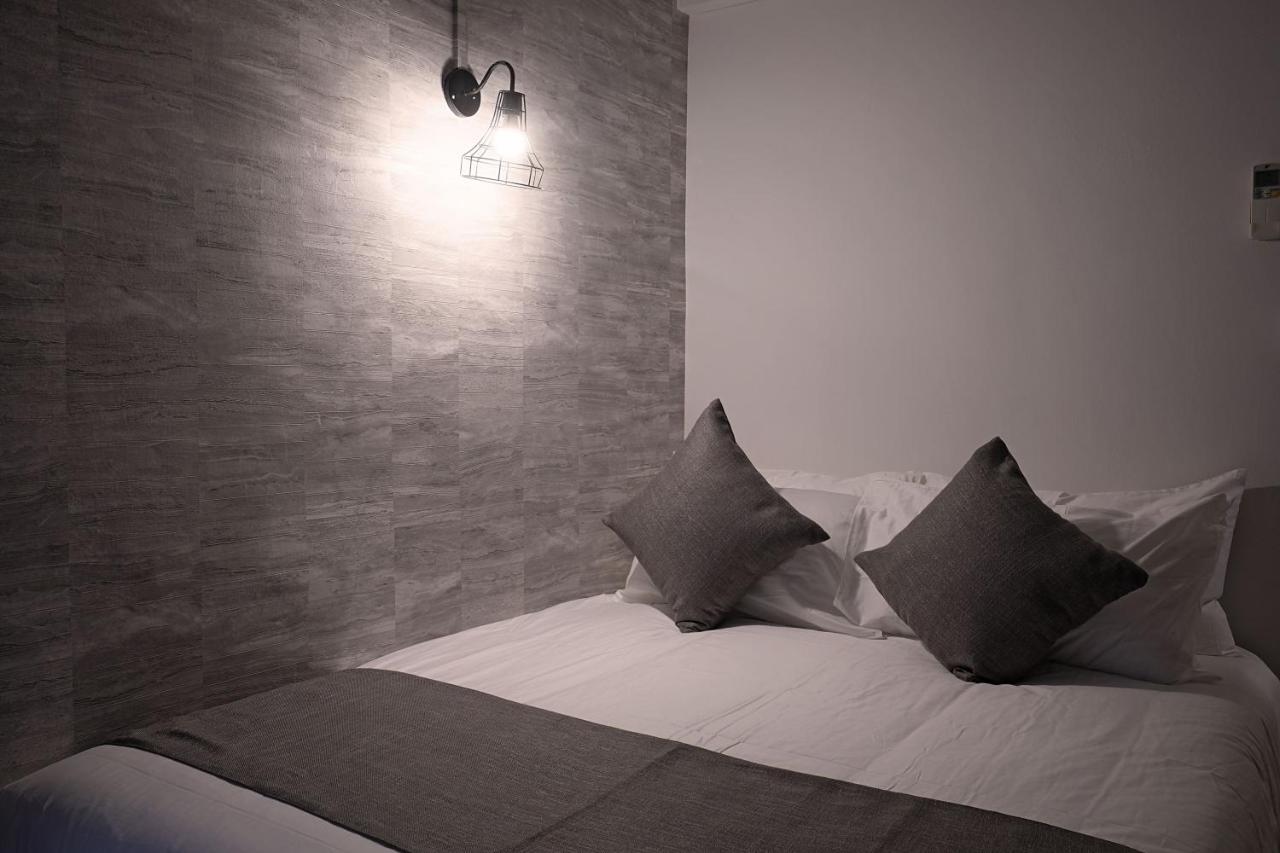 Q Loft Hotels At Bedok Сингапур Екстериор снимка
