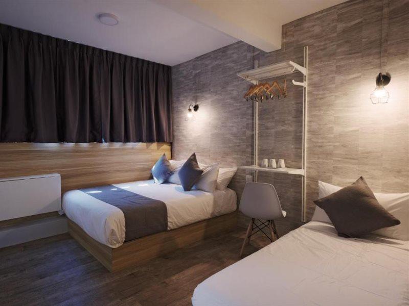 Q Loft Hotels At Bedok Сингапур Екстериор снимка
